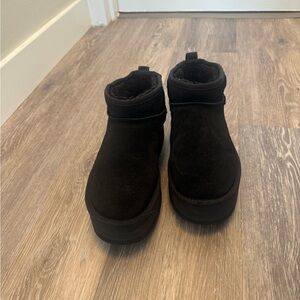 Ugg Platform Mini Boots